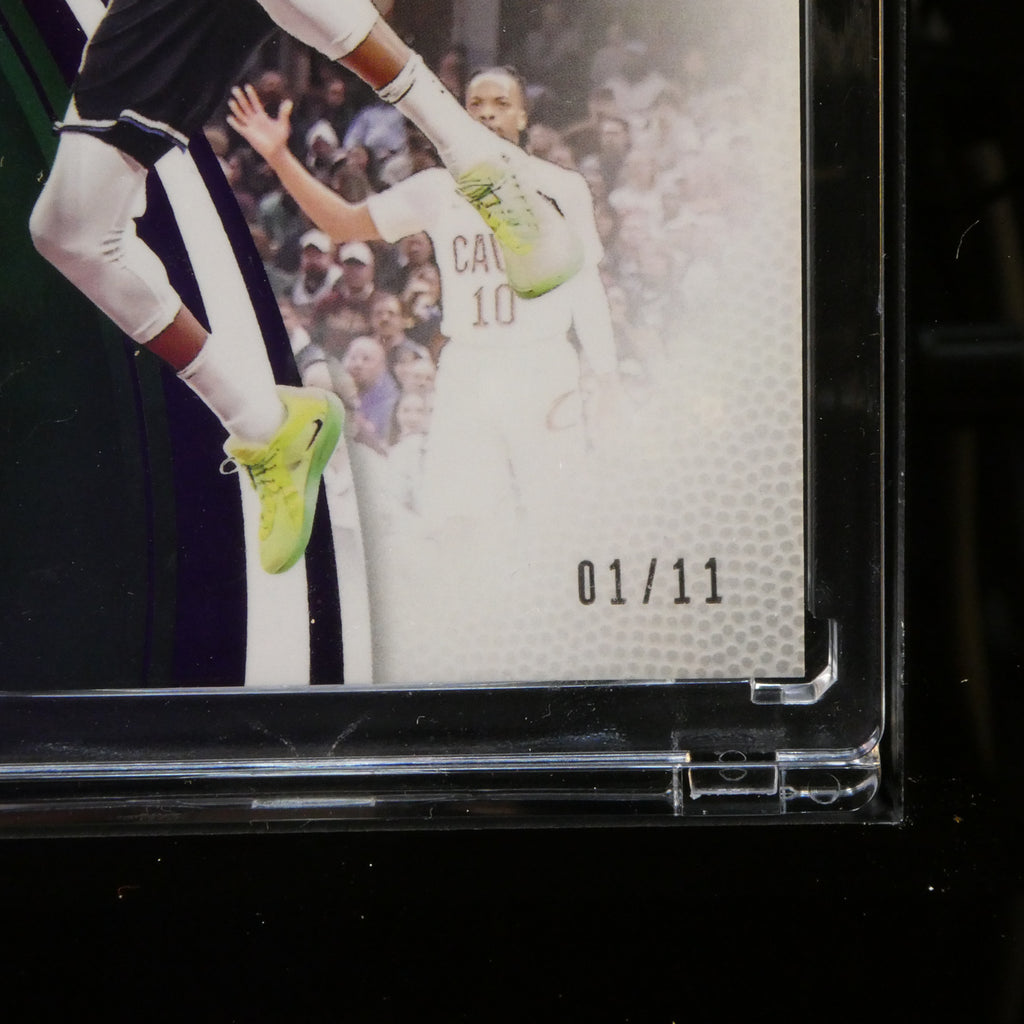 Giannis Antetokounmpo 2020 Milwaukee Bucks NBA Card Framed 5-Mag Case