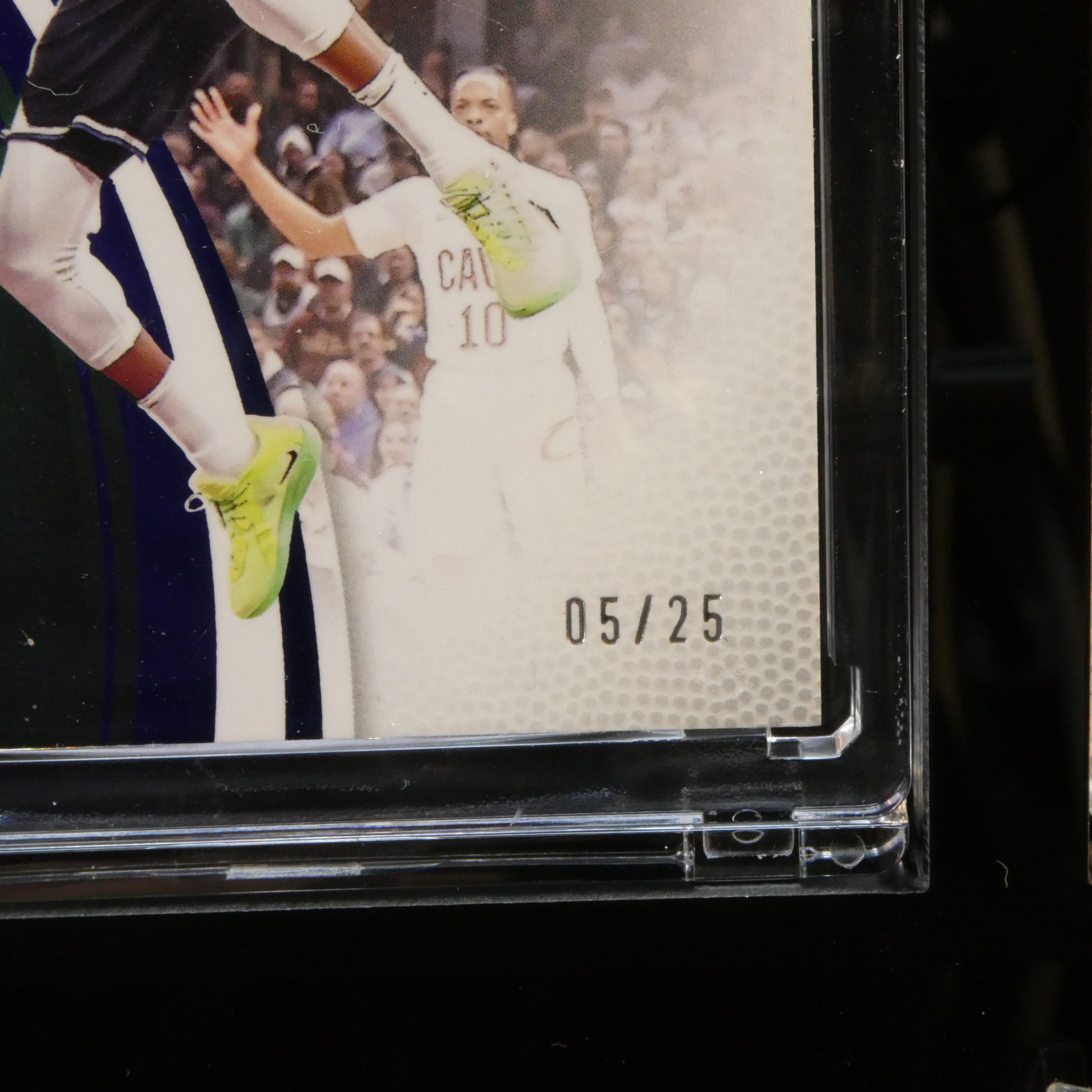 Giannis Antetokounmpo 2020 Milwaukee Bucks NBA Card Framed 5-Mag Case