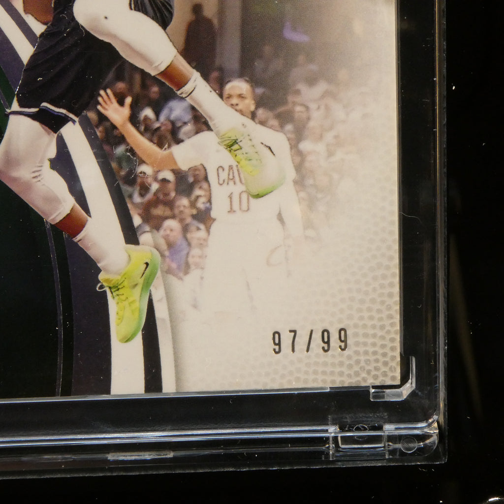 Giannis Antetokounmpo 2020 Milwaukee Bucks NBA Card Framed 5-Mag Case